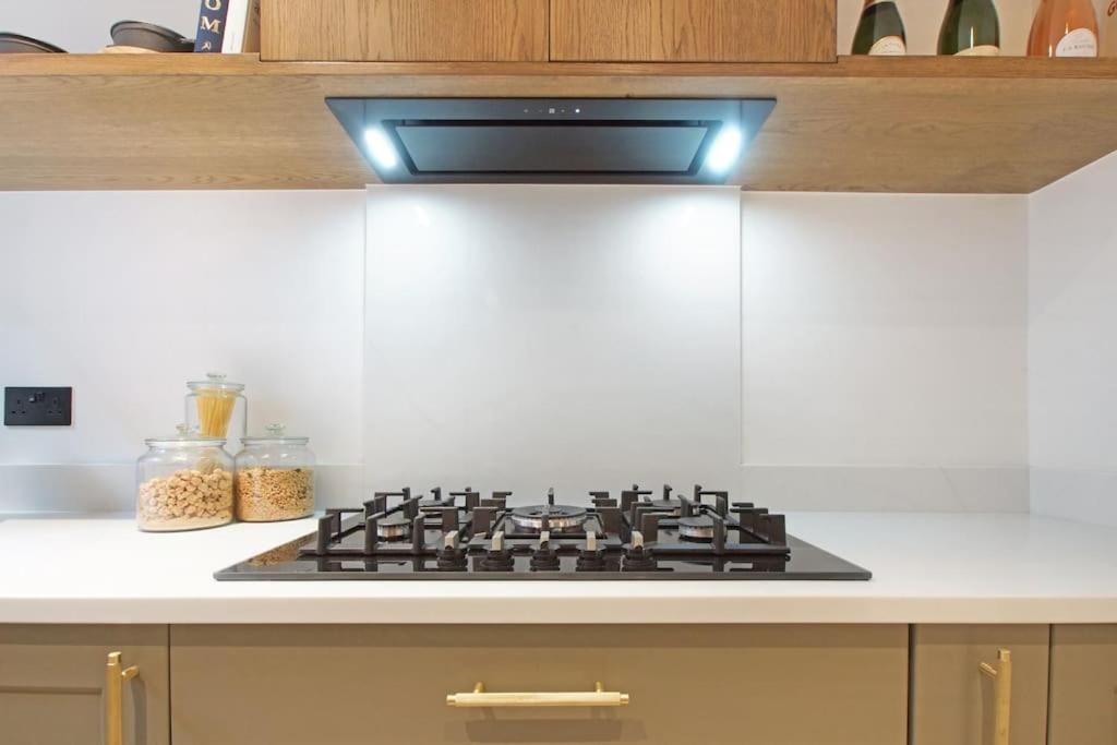 Appartamento Newly Refurbished, Cosy & Modern In E17 *