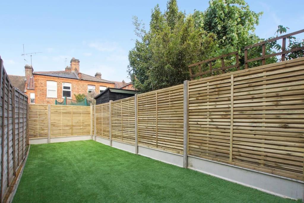 Newly Refurbished, Cosy & Modern In E17 Appartamento *